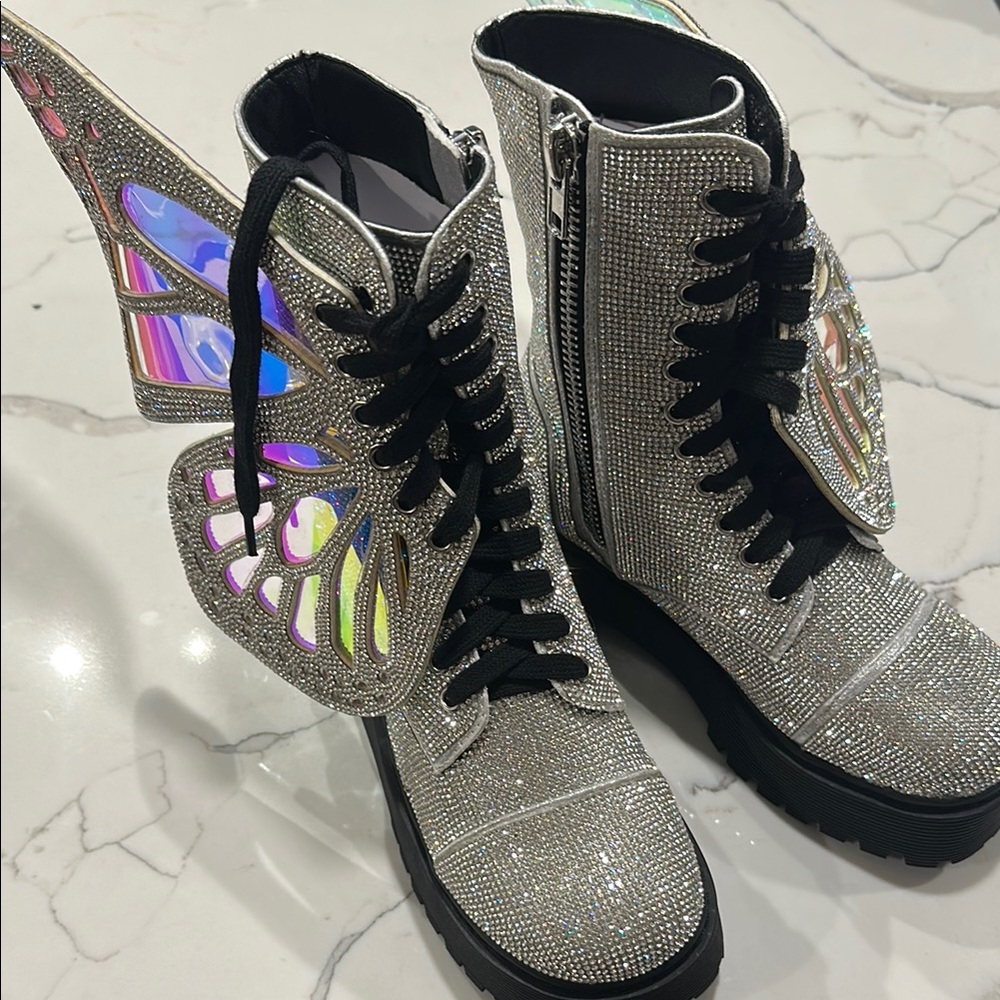 Club Exx METAMORPHIC BUTTERFLY BOOTS - SILVER